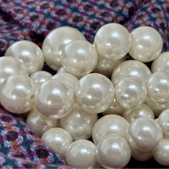 ***SOLD*** JEROLLIN PEARL CLUSTER Statement Necklace 17” VINTAGE Signed - Picture 11 of 16